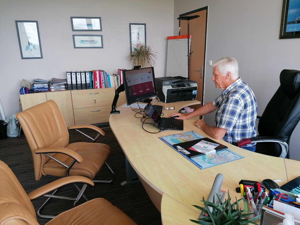 photo cabinet Jean-Pierre MECHIN