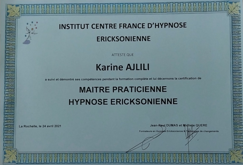 photo diplome Karine AJLILI Hypno Terre’Happy