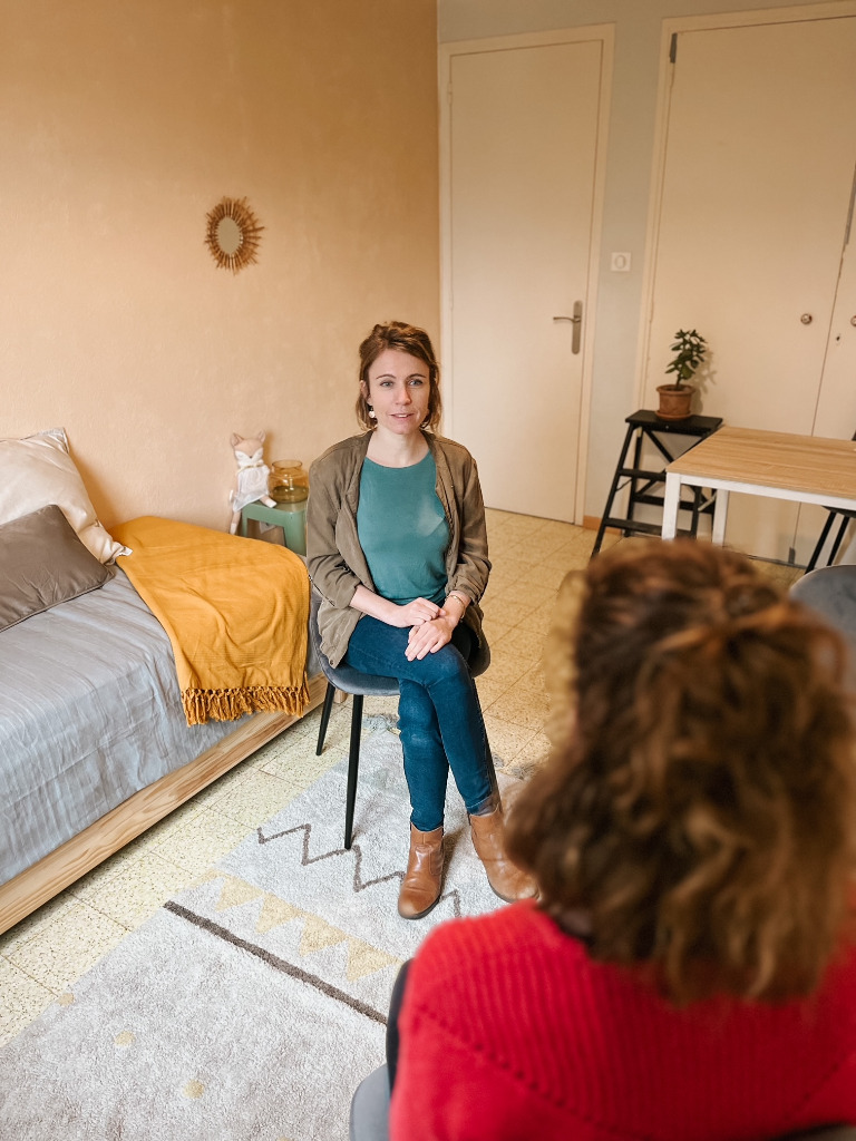 photo seance Aurore Satgé Sophrologue