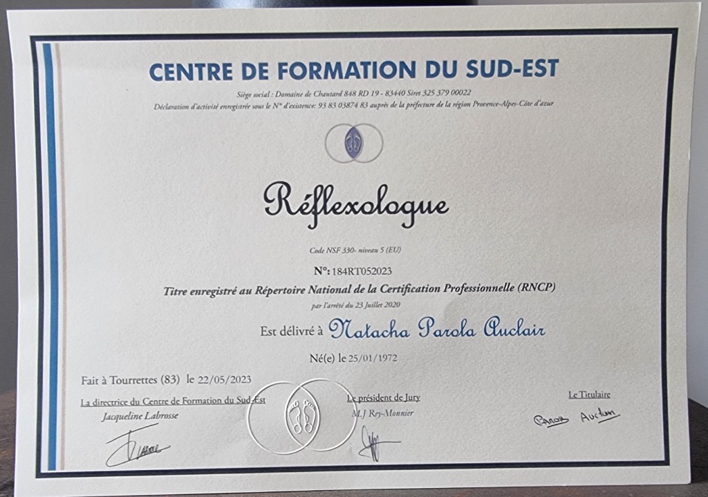 photo diplome Natacha Auclair "la Source Ô  Clair"