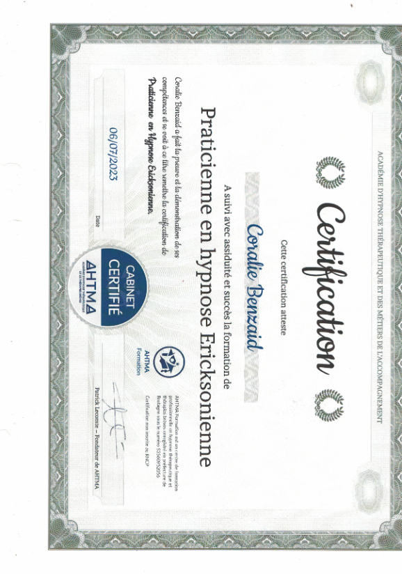 photo diplome Coralie BENZAID