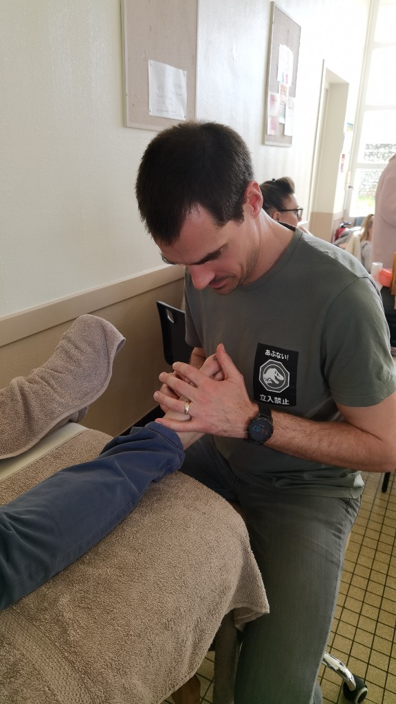 photo seance Gaëtan Réflexologue 