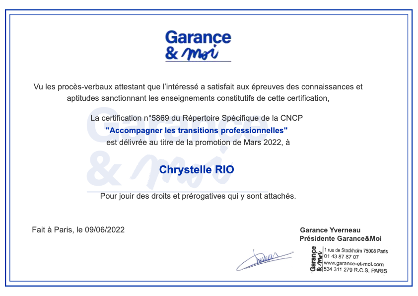 photo diplome Chrystelle Picard