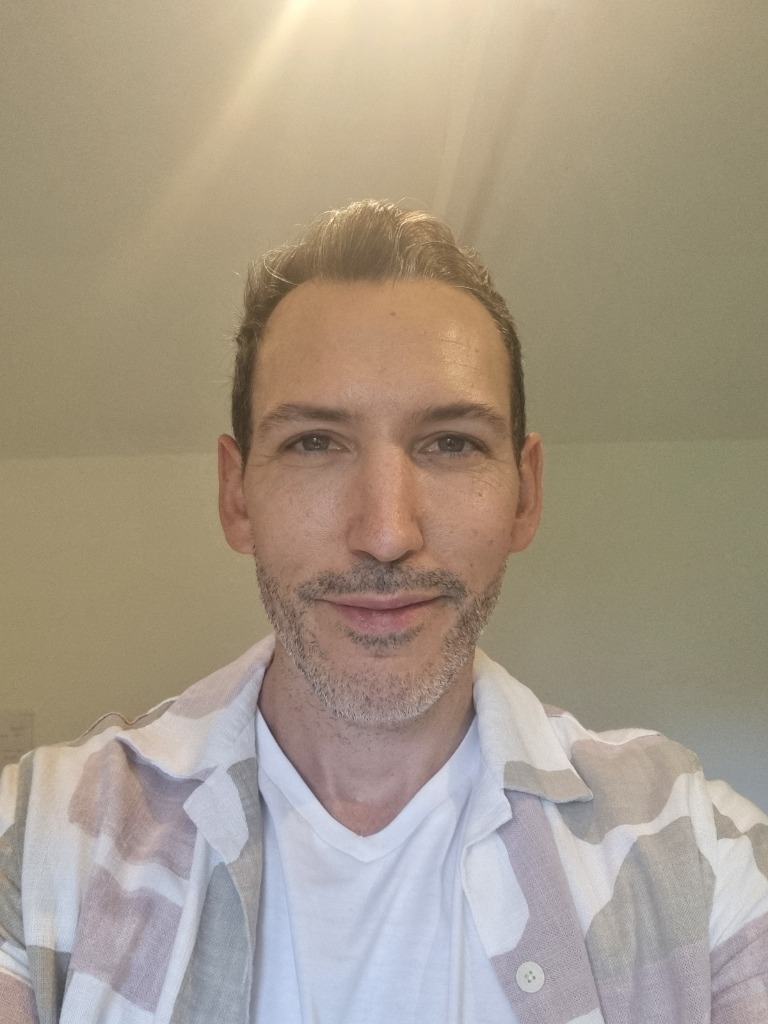 photo portrait VINCENT BRODIER Magnétiseur