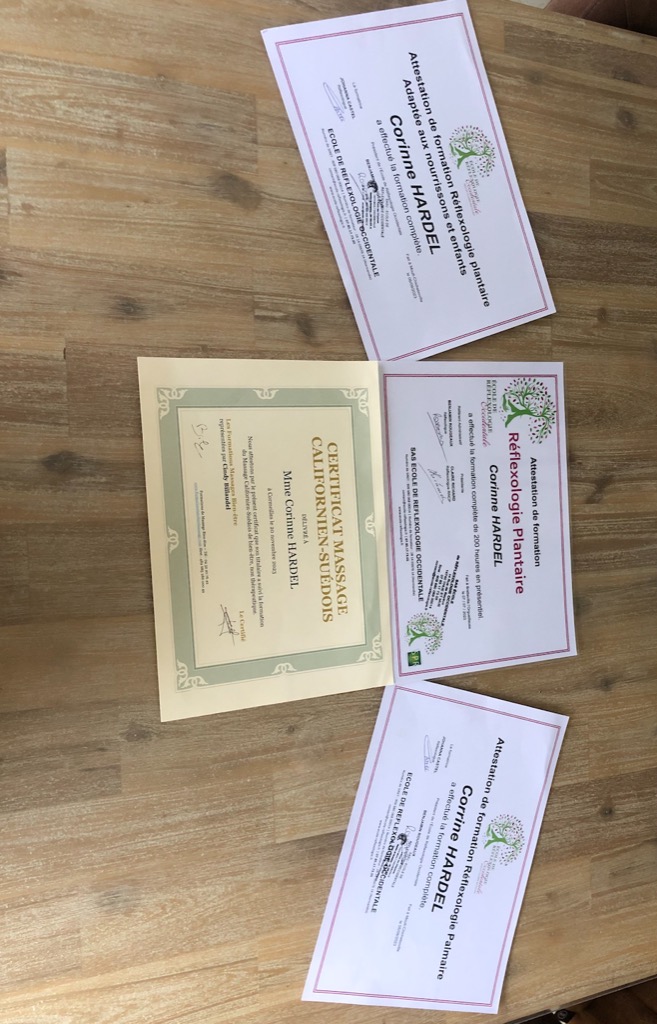 photo diplome Corinne Hardel Reflexologie