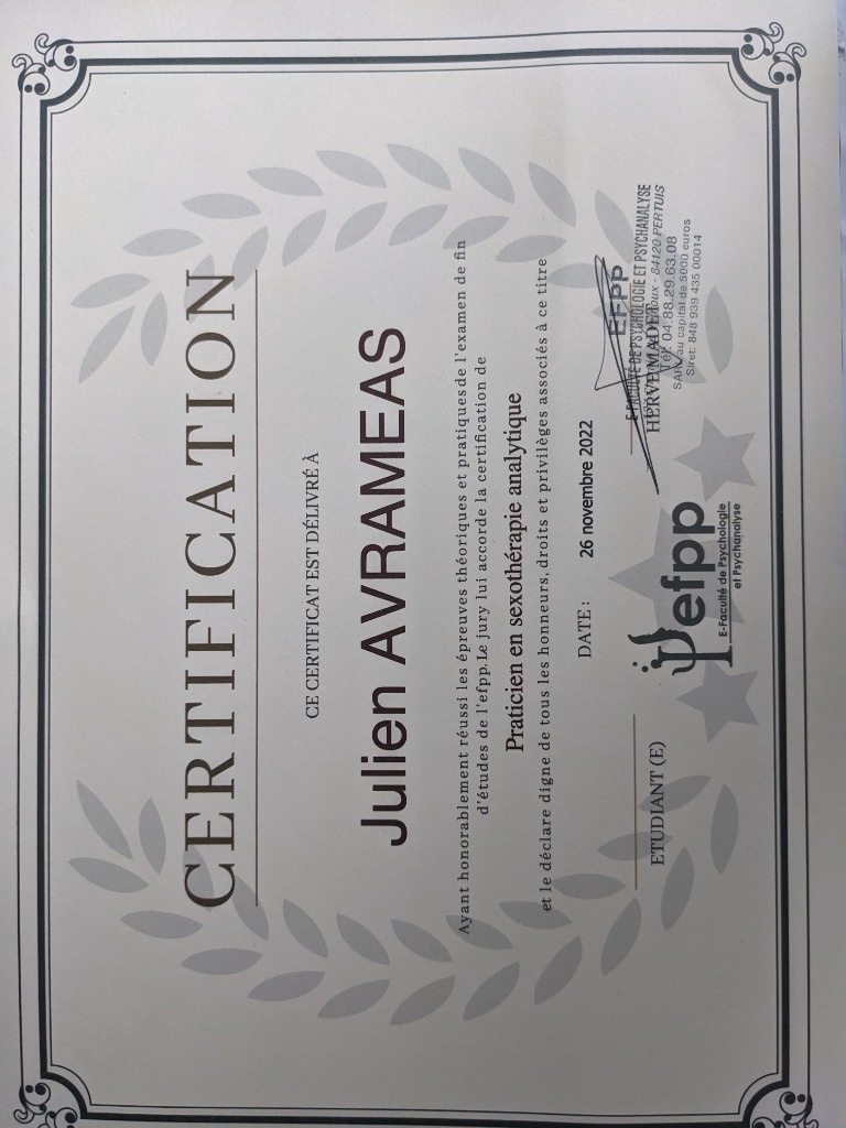 photo diplome Julien Avrameas