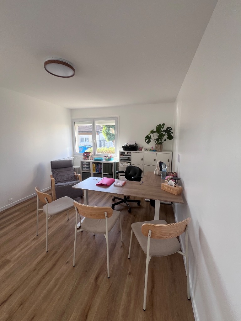 photo cabinet Laura Julien