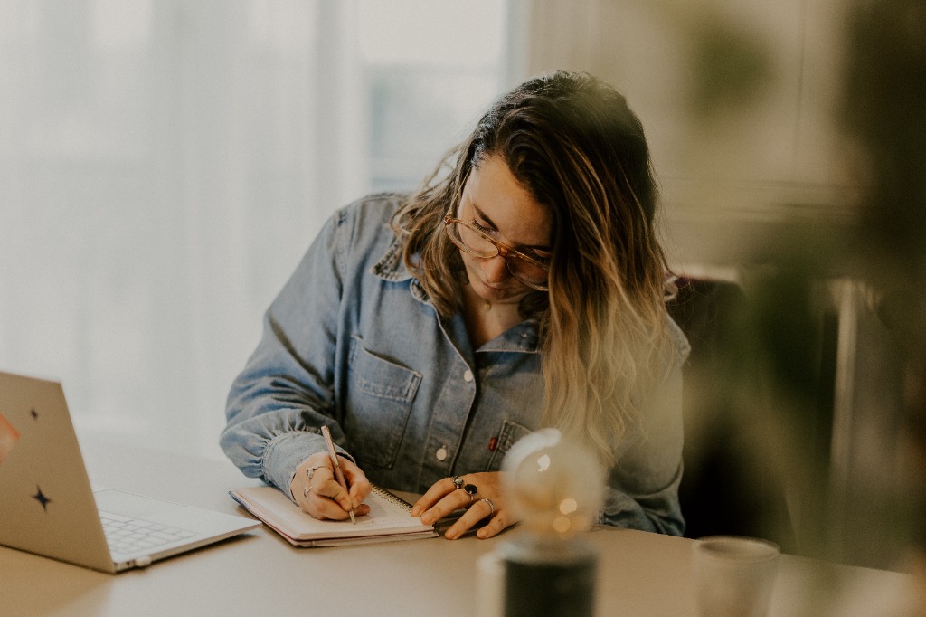photo cabinet Lucie Valette