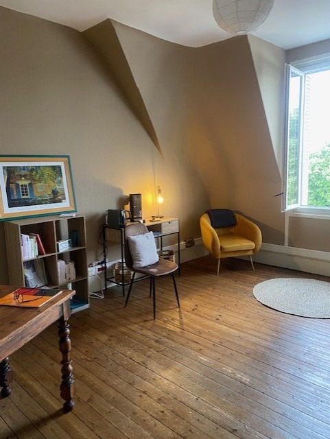 photo seance Isabelle de Ponfilly - Sophrologue