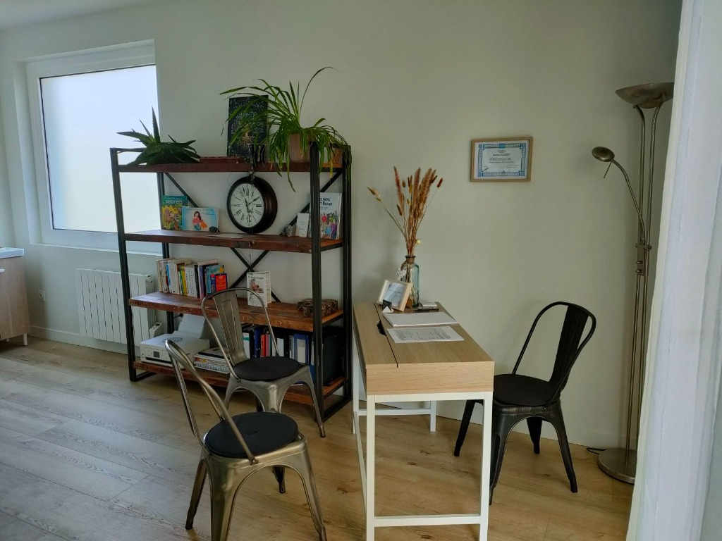 photo cabinet Adeline Gouëset kinésiologue 