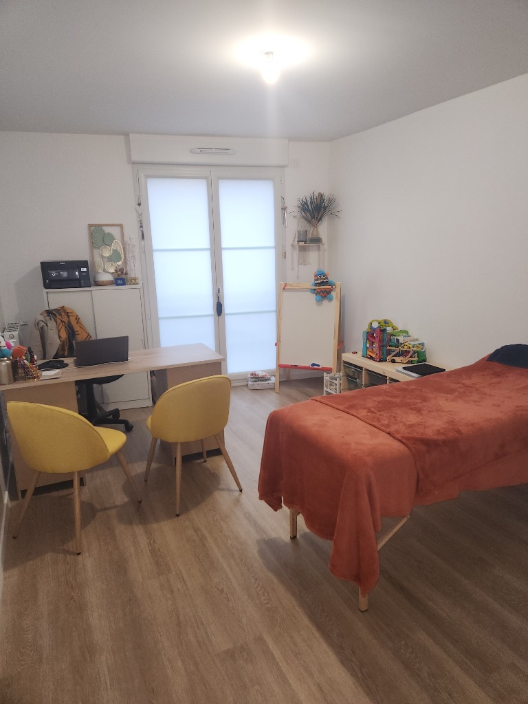 photo cabinet Emilie Beuzeville