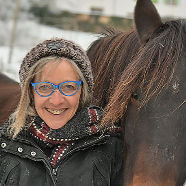 HEINRICH Monique - AZALEE MEDIATION ANIMALE