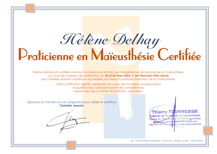 photo diplome Hélène Delhaye