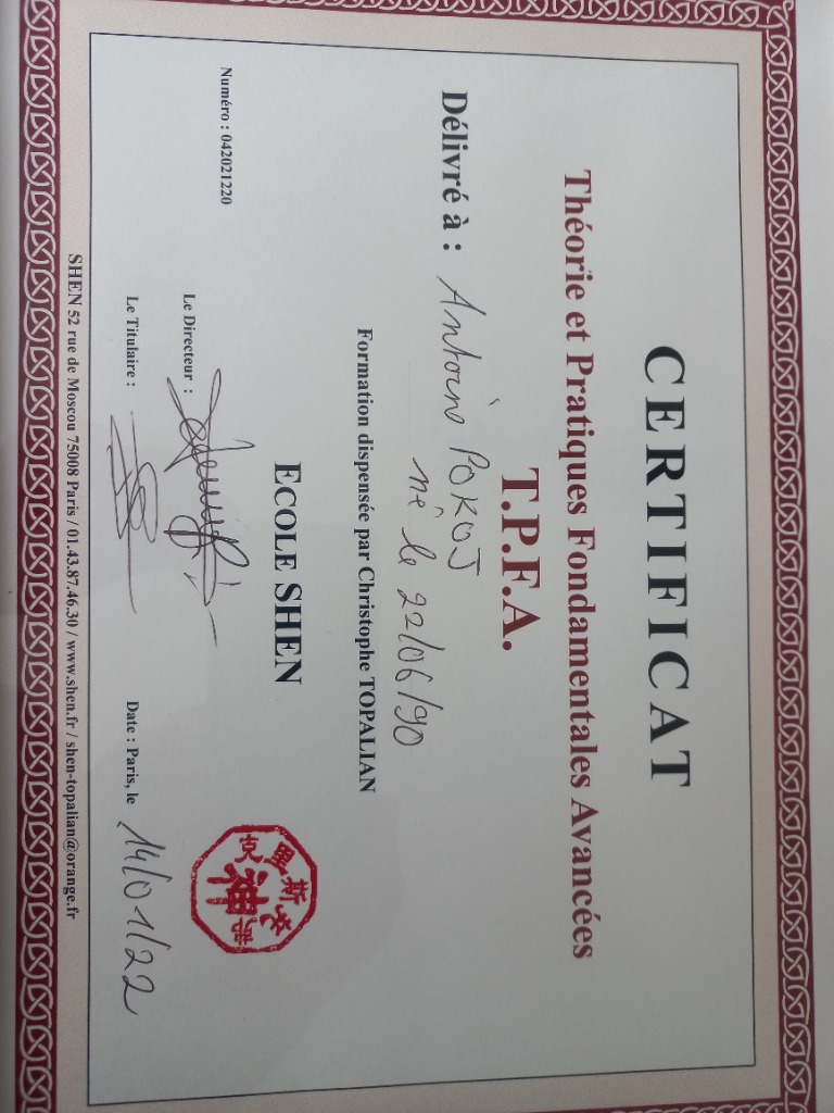 photo diplome Antoine pokoj MTC TUINA