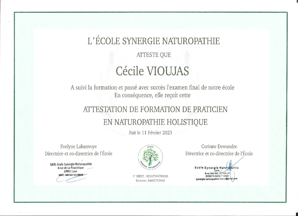 photo diplome CéNaturo06 - Cécile Vioujas