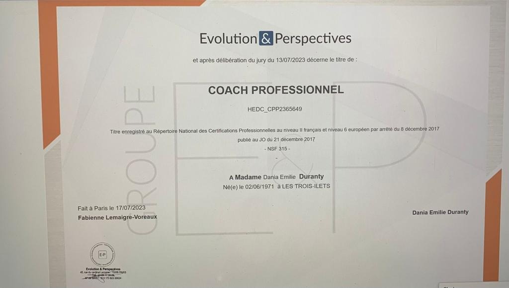 photo diplome DANIA - ANGULAR STONE COACHING