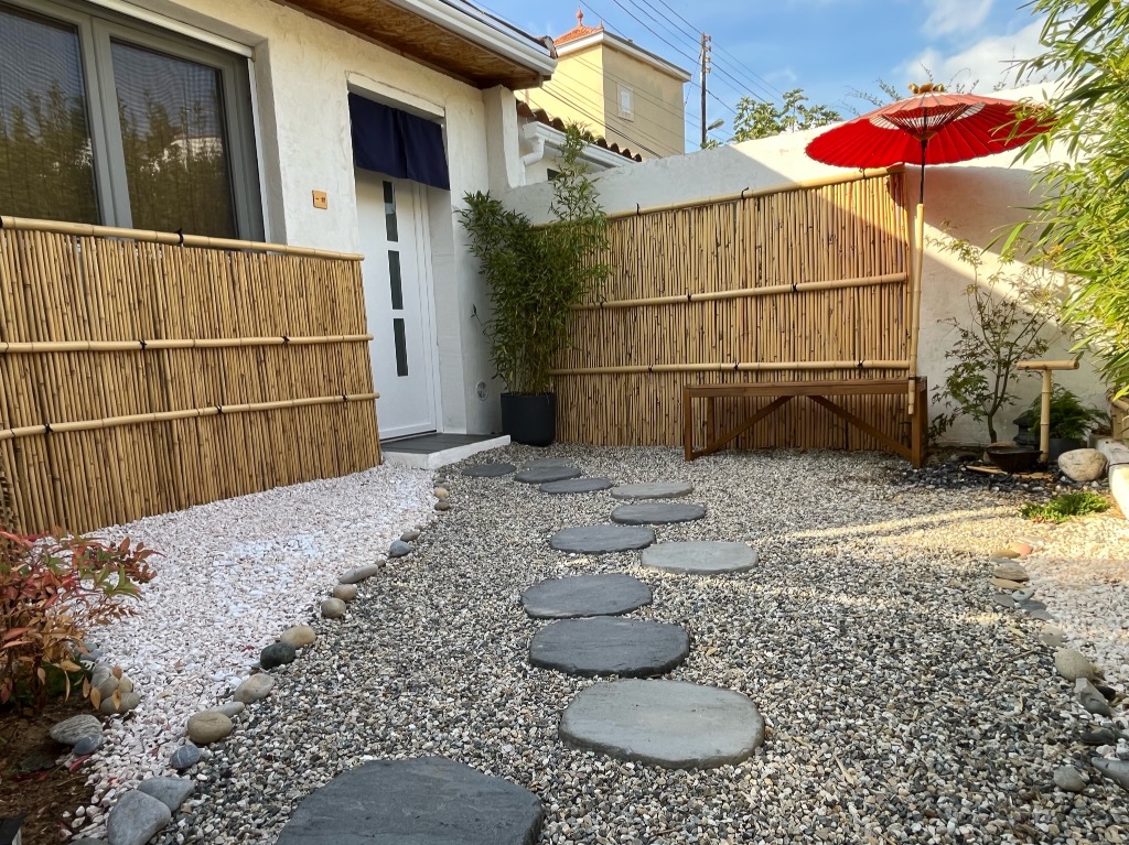 photo cabinet Keita Ogawa - IKOI Shiatsu