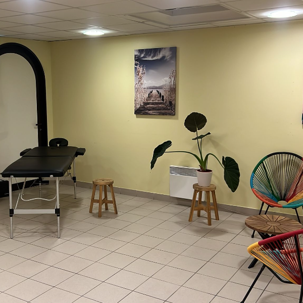 Hypnothérapeute - Rebouteux - techniques ostéo