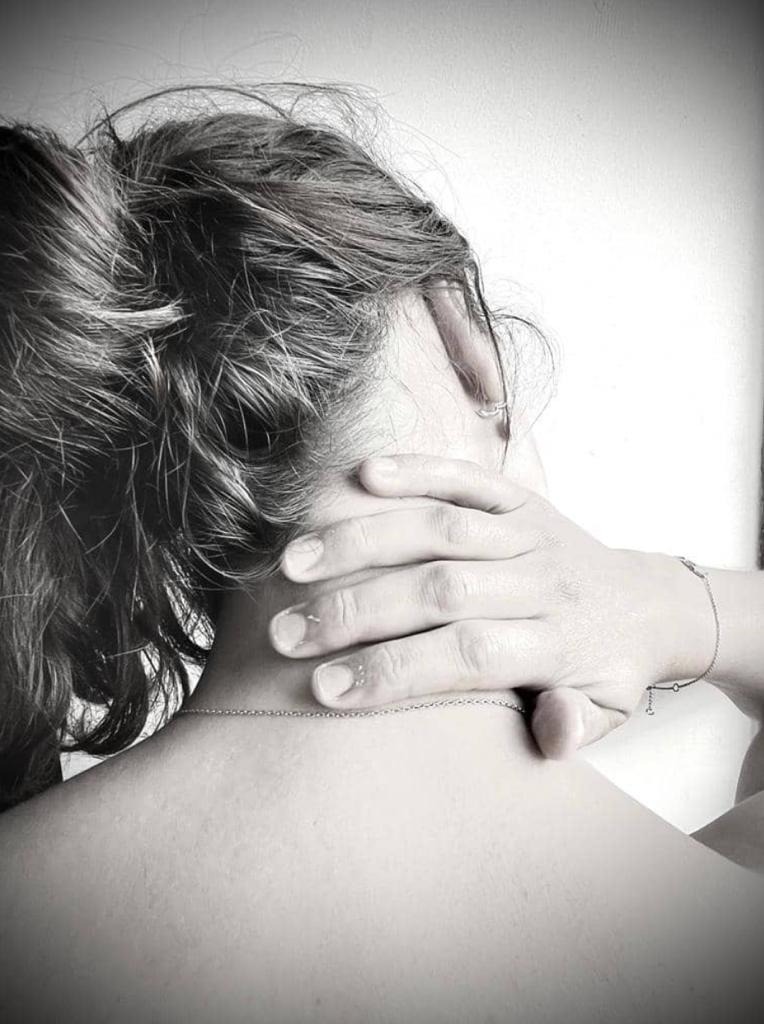 photo seance Hypnothérapeute - Rebouteux - techniques ostéo