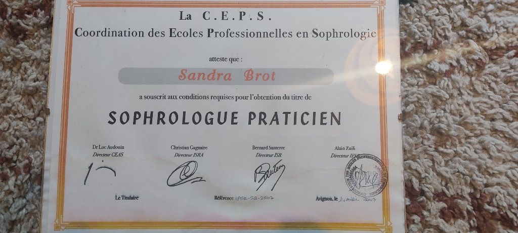 photo diplome Sahra Brot 