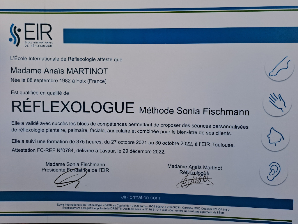 photo diplome ANAIS MARTINOT REFLEXOLOGUE