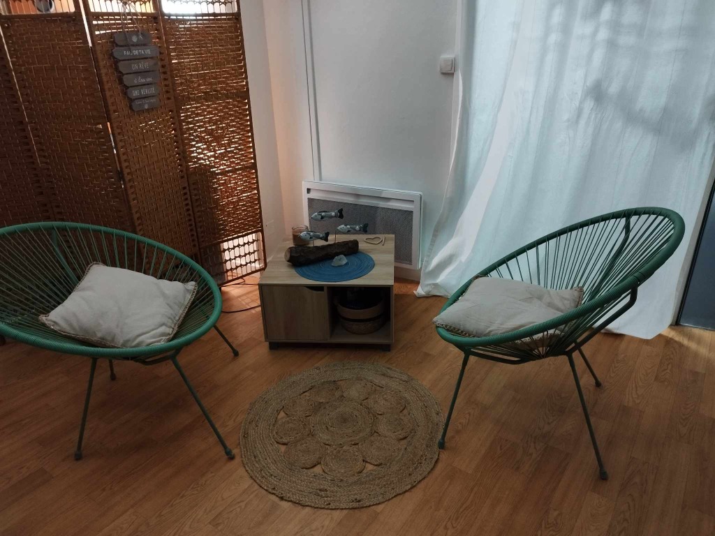 photo cabinet AESA Aromatherapie