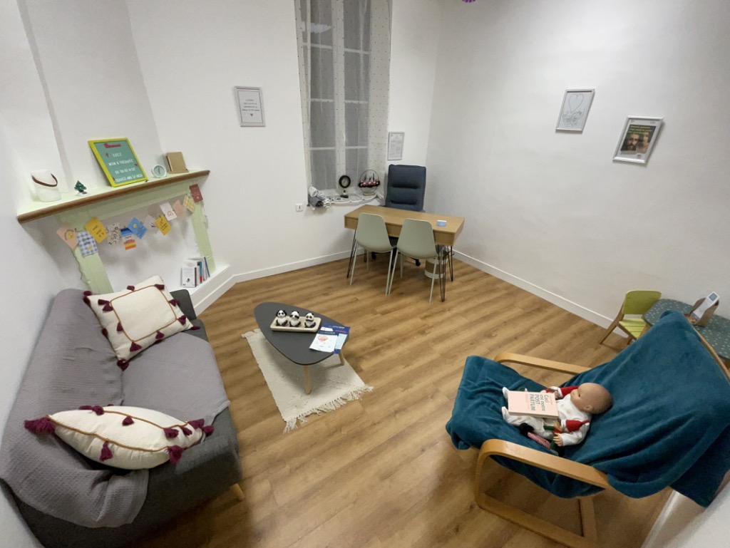 photo cabinet Cécile HALLAIS (mum and therapie)