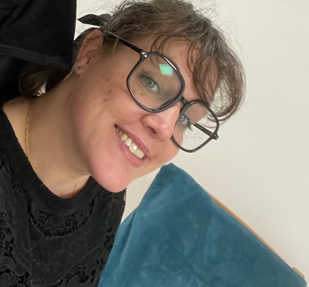 photo portrait Cécile HALLAIS (mum and therapie)