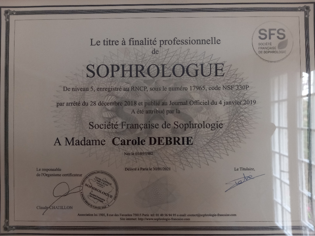 photo diplome Carole Merbouh Sophrologue