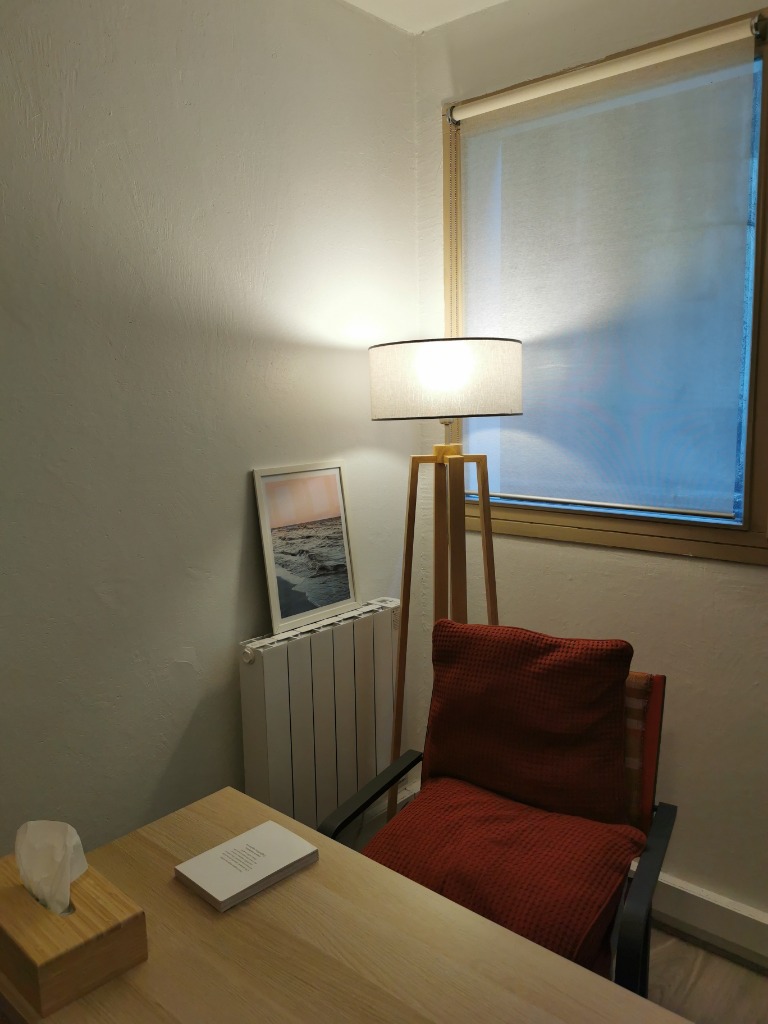 photo cabinet Nabila BENAMMI