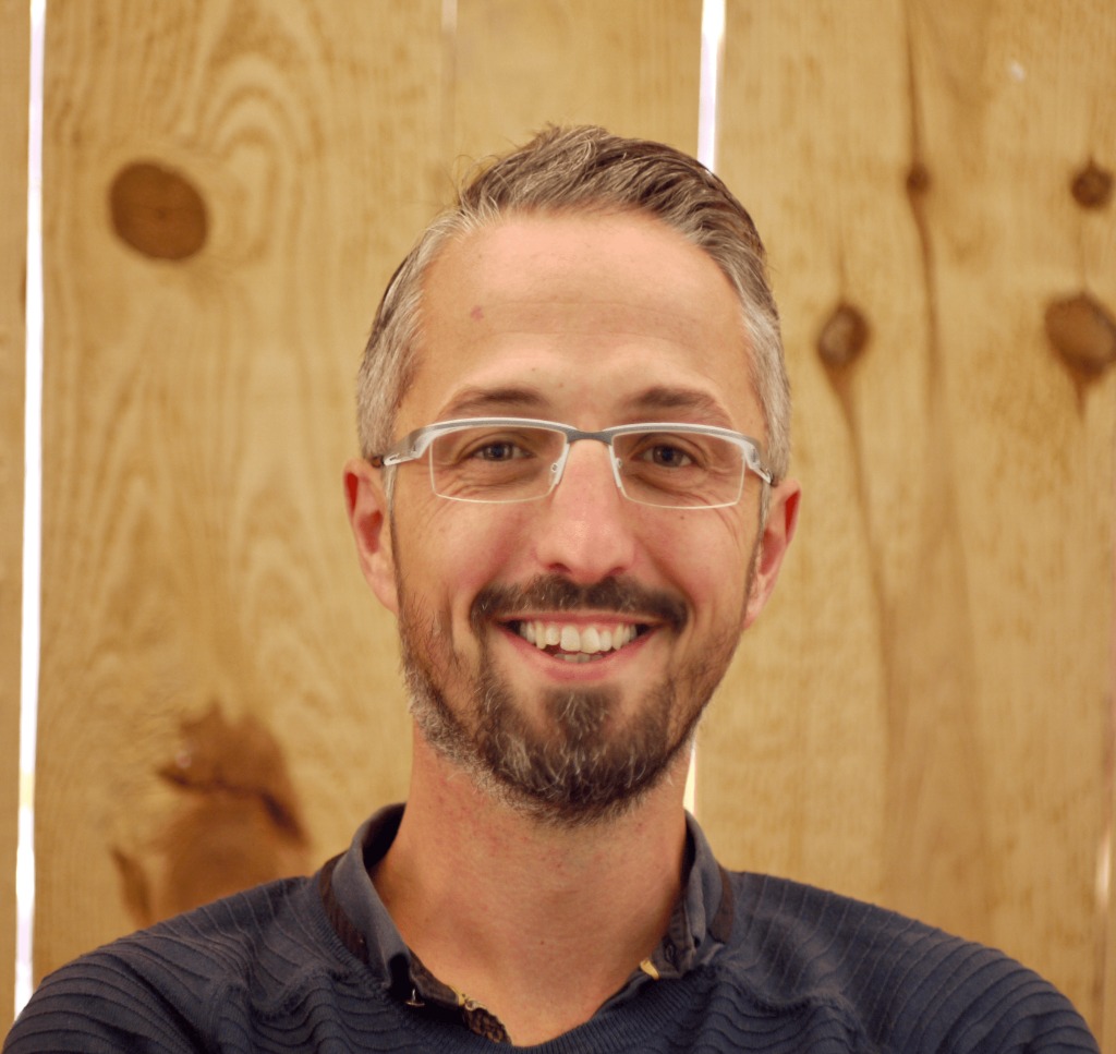 photo portrait James Mayer