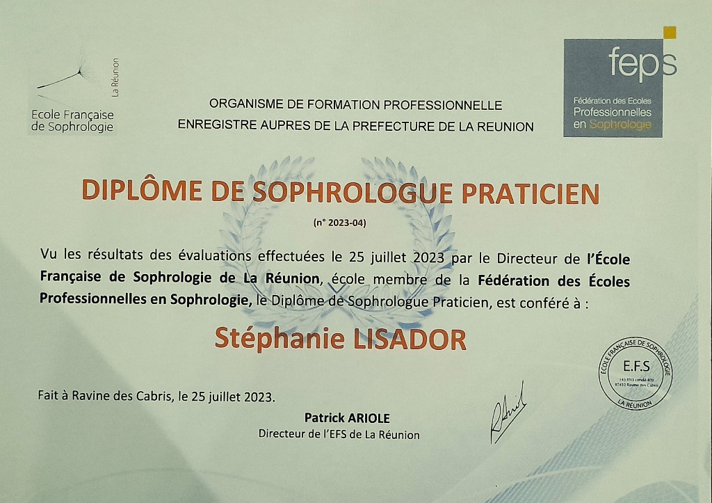 photo diplome Stéphanie Lisador