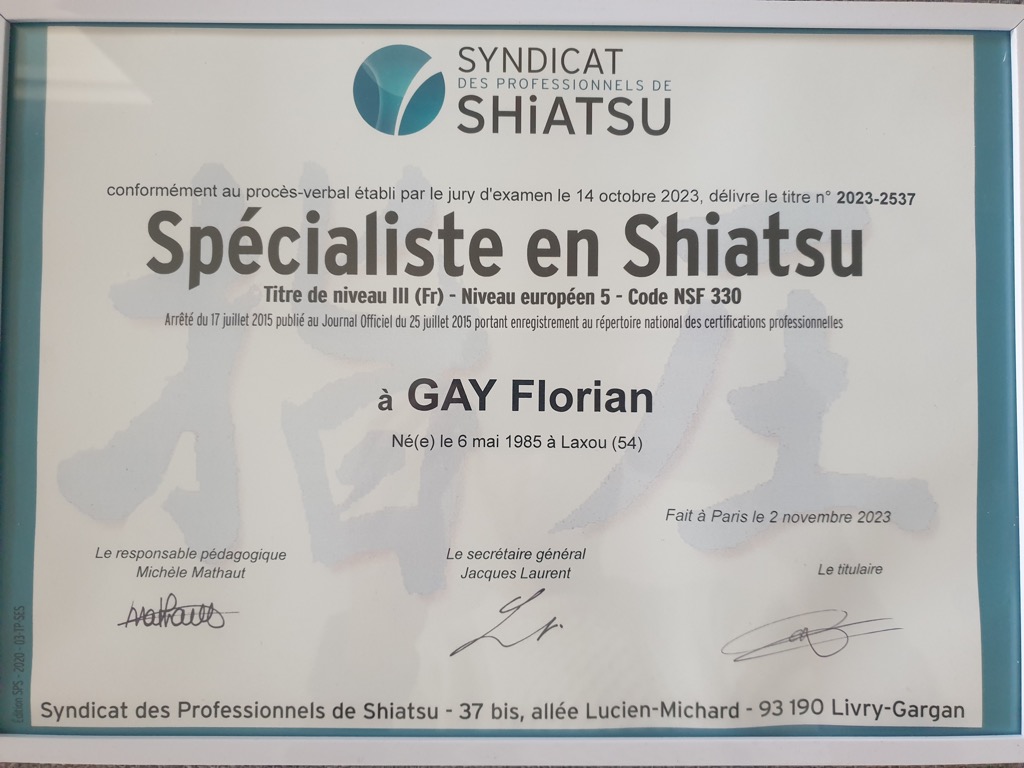 photo diplome Florian Gay / Keigo_Shiatsu