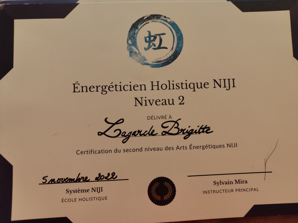 photo diplome Brigitte LAGARDE Corps De Lumière 