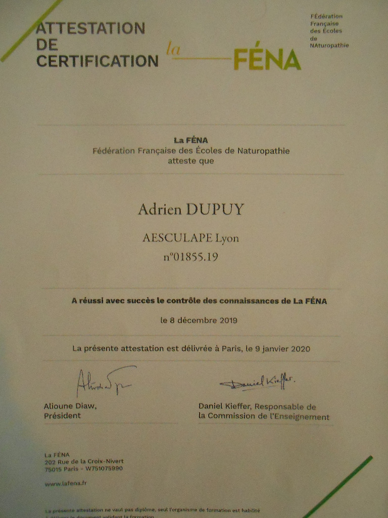 photo diplome Adrien Dupuy Naturopathe