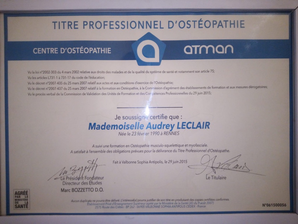 photo diplome Audrey Yoga