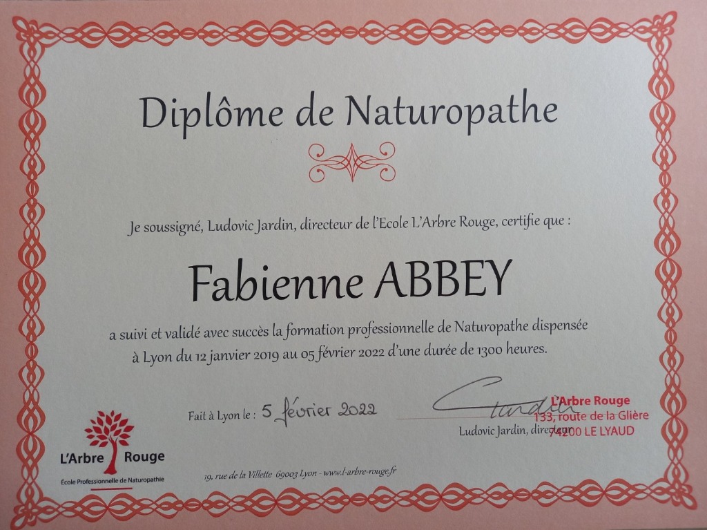 photo diplome Fabienne Abbey Naturopathe