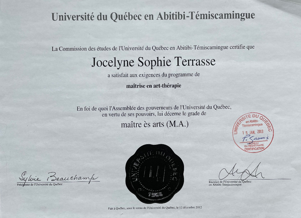 photo diplome Sophie Terrasse