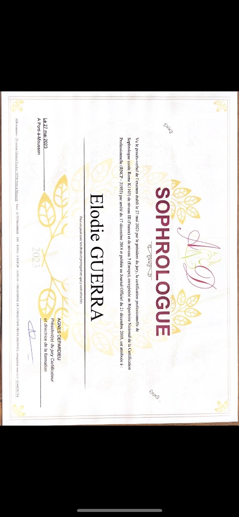 photo diplome Élodie Guerra