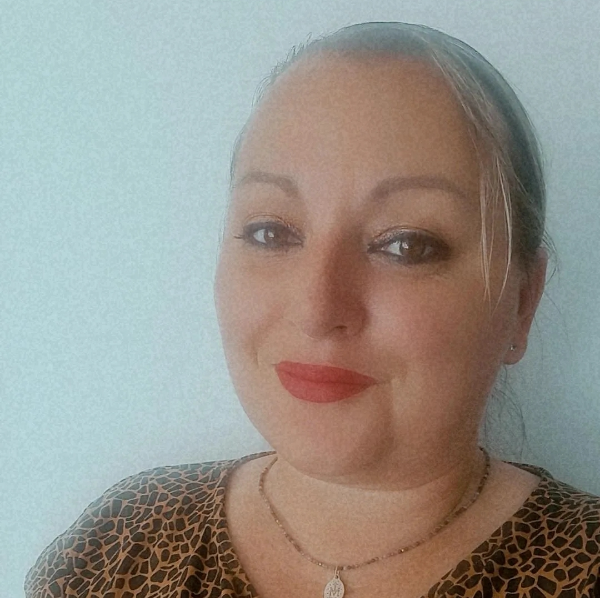 LAURA VILLA VALENCIA