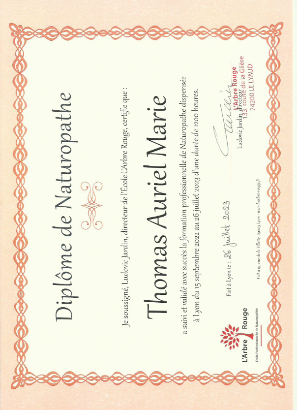 photo diplome Marie Auriel Naturopathe