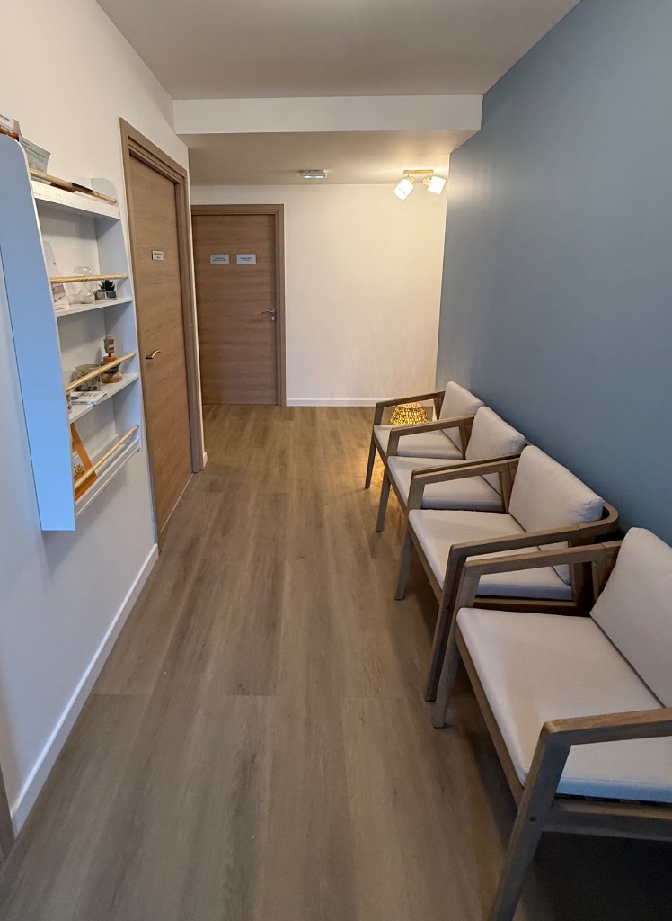 photo cabinet Emmanuelle Jonin