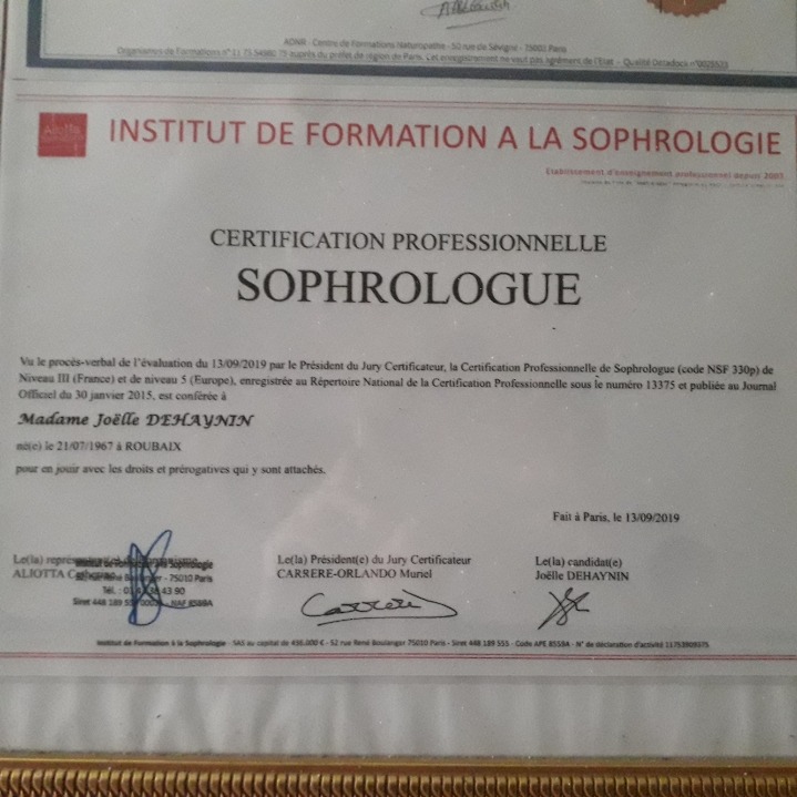 photo diplome Joëlle Chargée de mission en coordination pédagogi