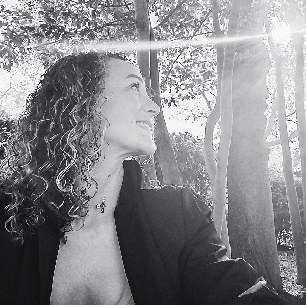 TON ESSENCE SUFFIT COACHING HOLISTIQUE BY YASMINE