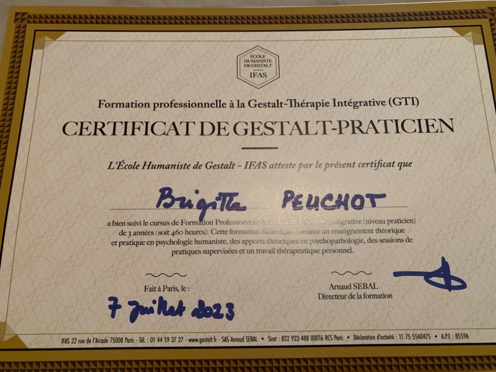 photo diplome Brigitte Peuchot 