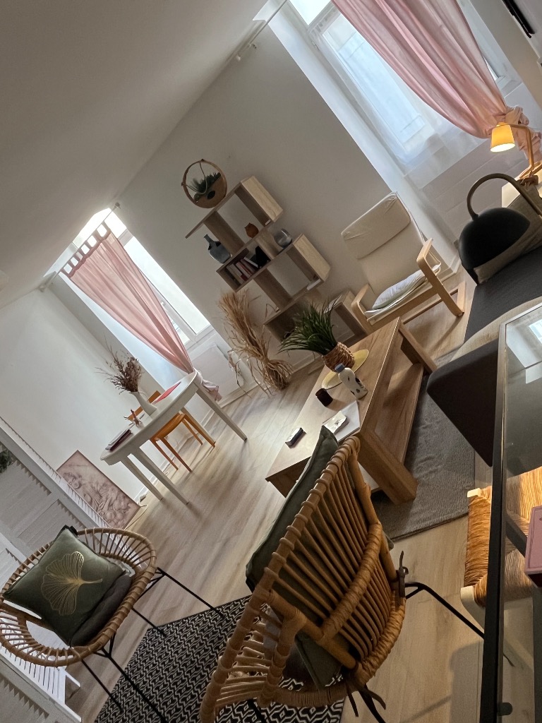 photo cabinet Magalie MARCE MIRZA