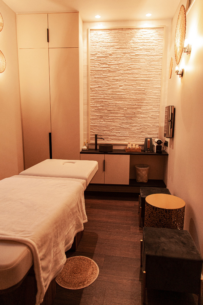 photo cabinet Maya Barlat / YaYa Veda