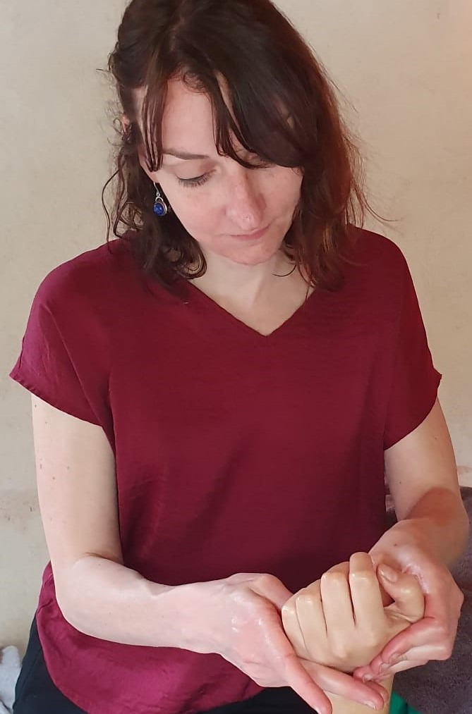 photo seance Julia Gautreau - Massages ayurvédiques