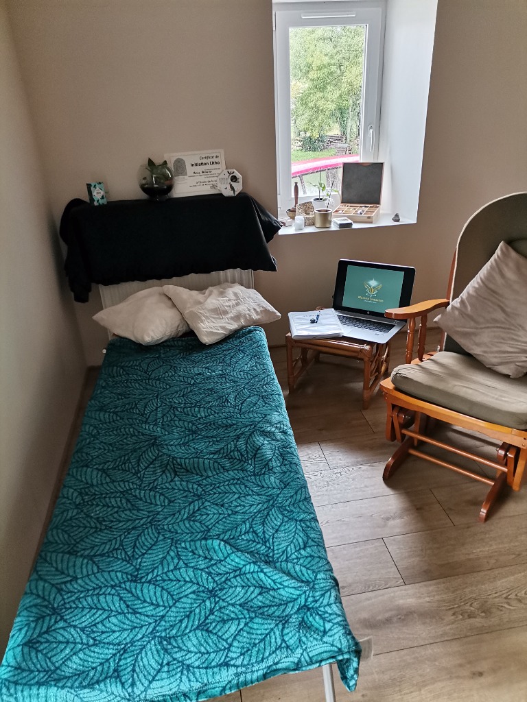 photo cabinet Marion Januario Lithothérapeute