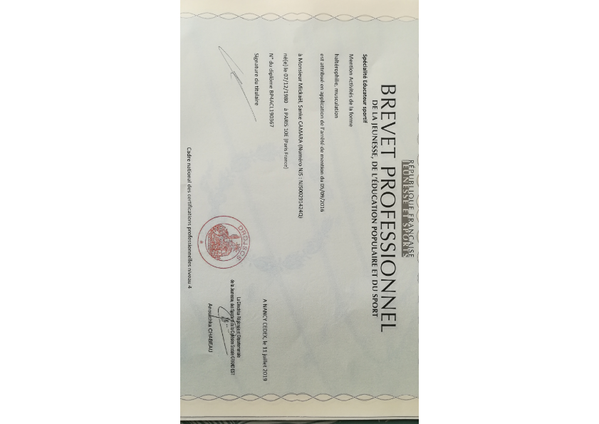 photo diplome Mike camara 